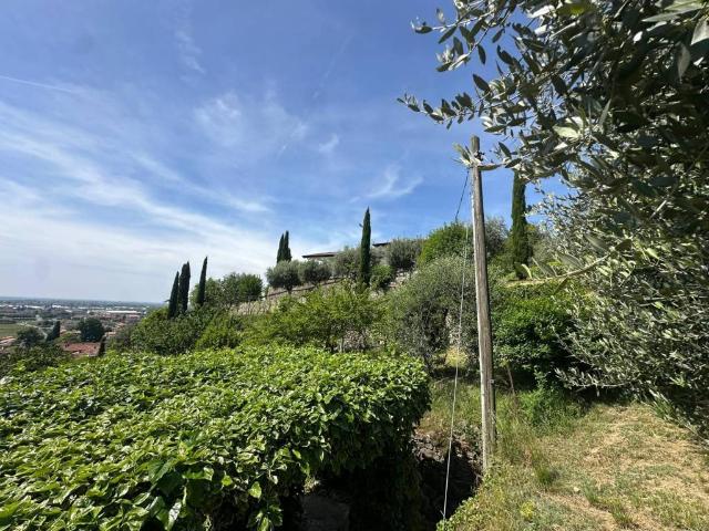 Villa Indipendente in vendita a Carobbio Degli Angeli, Lombardia