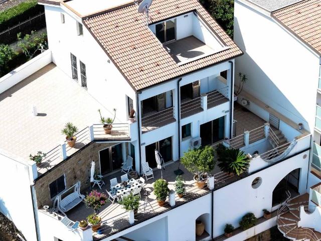 Villa Indipendente in vendita a Caronia, Sicilia