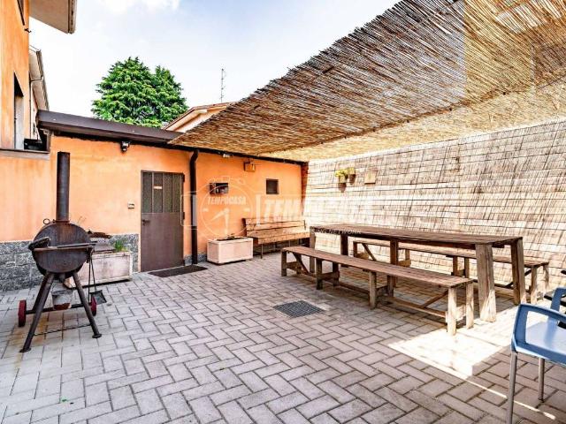 Villa Indipendente in vendita a Cassina Pertusella, Caronno Pertusella