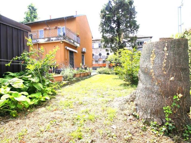 Villa Indipendente in vendita a Cassina Pertusella, Caronno Pertusella