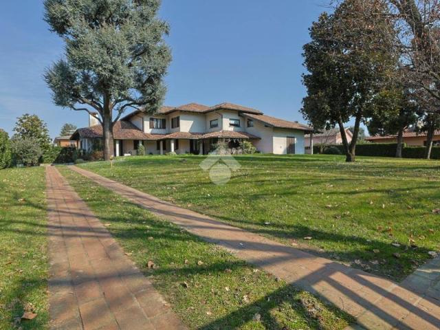 Villa Indipendente in vendita a Cassina Pertusella, Caronno Pertusella