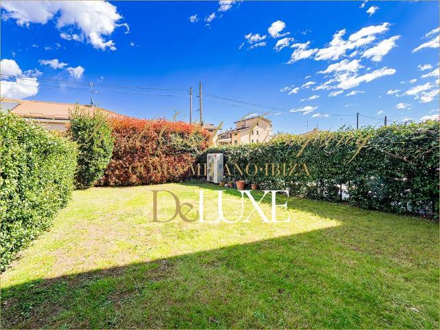 Villa Indipendente in vendita a Cassina Pertusella, Caronno Pertusella