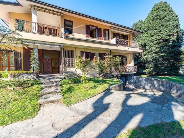 Villa Indipendente in vendita a Cassina Pertusella, Caronno Pertusella