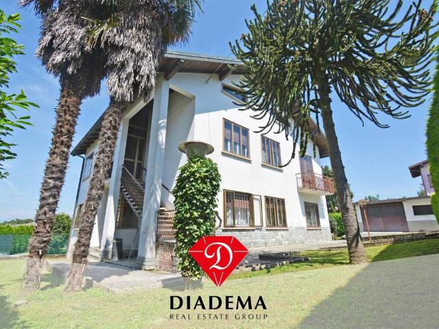 Villa Indipendente in vendita a Travaino, Caronno Varesino