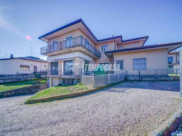 Villa Indipendente in vendita a Caronno Varesino, Lombardia