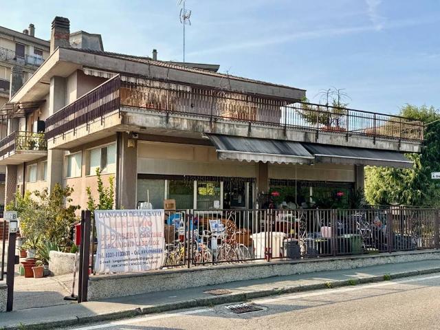 Villa Indipendente in vendita a Travaino, Caronno Varesino