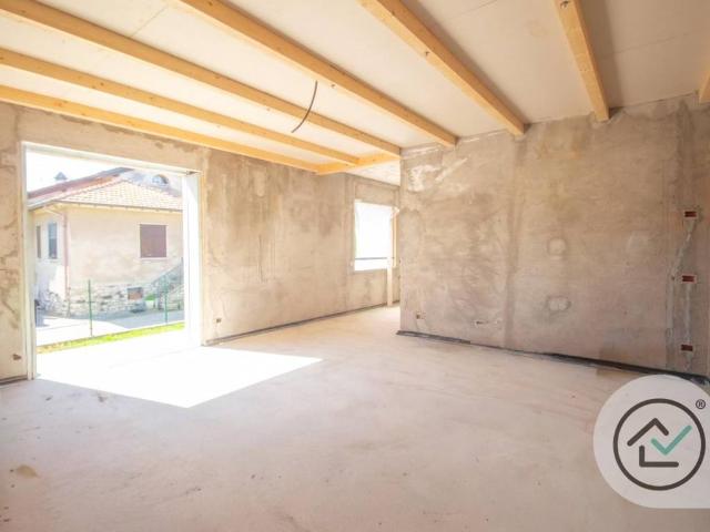 Villa Indipendente in vendita a Travaino, Caronno Varesino