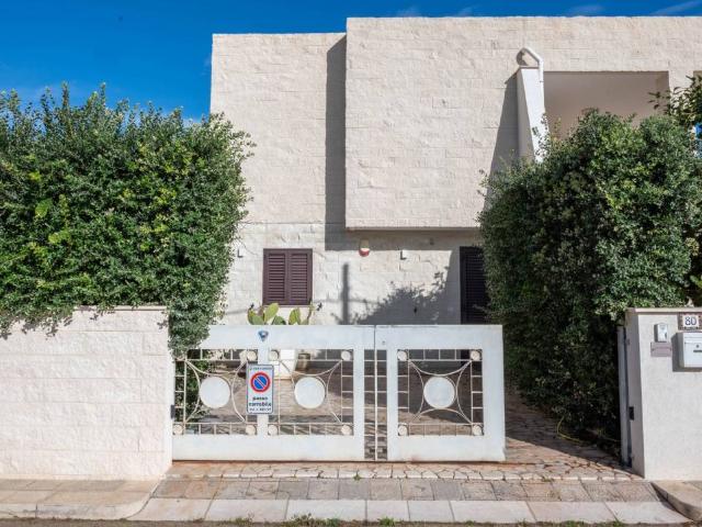 Villa Indipendente in vendita a Torre Santa Sabina, Puglia