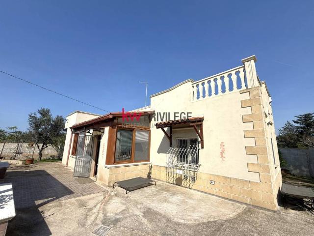 Villa Indipendente in vendita a Pizzofalcone, Puglia
