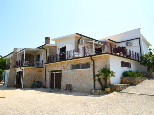 Villa Indipendente in vendita a Puglia, Brindisi