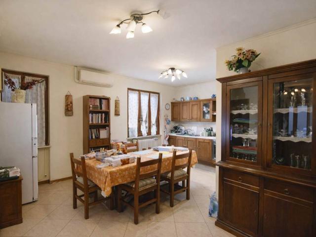 Villa Indipendente in vendita a Carpaneto Piacentino, Reggio Emilia