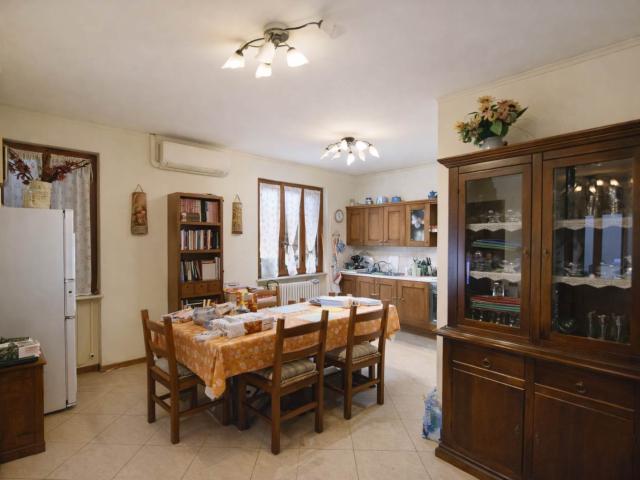 Villa Indipendente in vendita a Carpaneto Piacentino, Reggio Emilia
