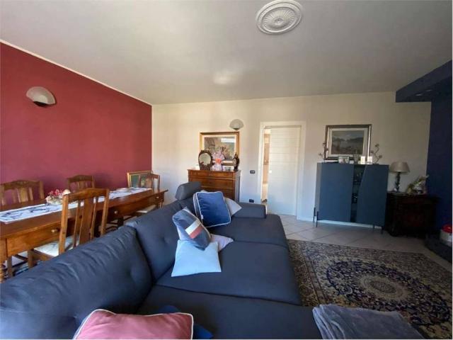 Villa Indipendente in vendita a Carpaneto Piacentino, Reggio Emilia