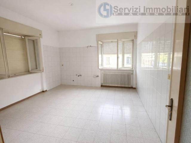 Villa Indipendente in vendita a Carpaneto Piacentino, Reggio Emilia
