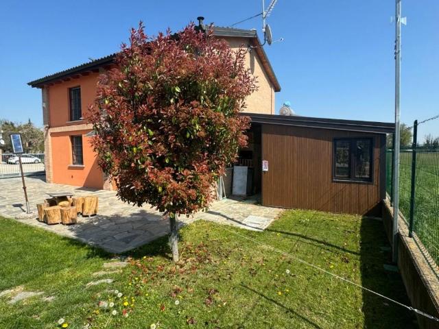 Villa Indipendente in vendita a Carpaneto Piacentino, Reggio Emilia