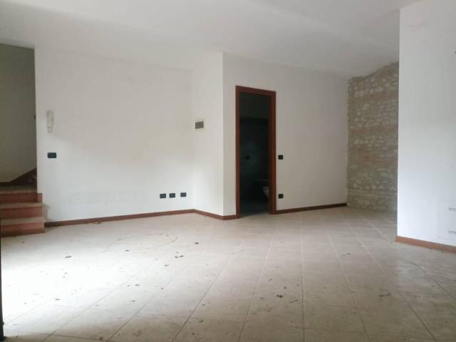 Villa Indipendente in vendita a Carpaneto Piacentino, Reggio Emilia