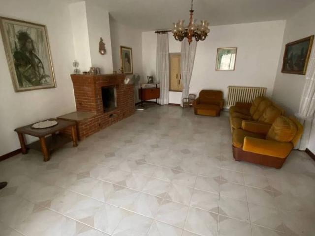 Villa Indipendente in vendita a Celleri, Carpaneto Piacentino