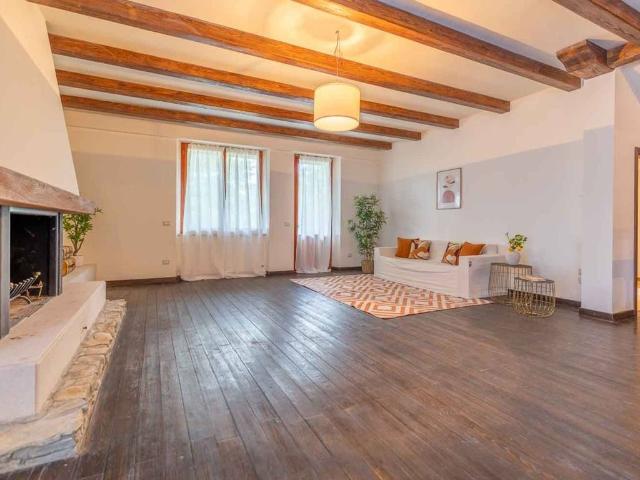 Villa Indipendente in vendita a Marche, Pesaro E Urbino