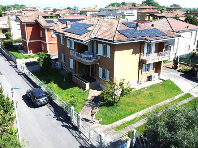 Villa Indipendente in vendita a Carpenedolo, Lombardia