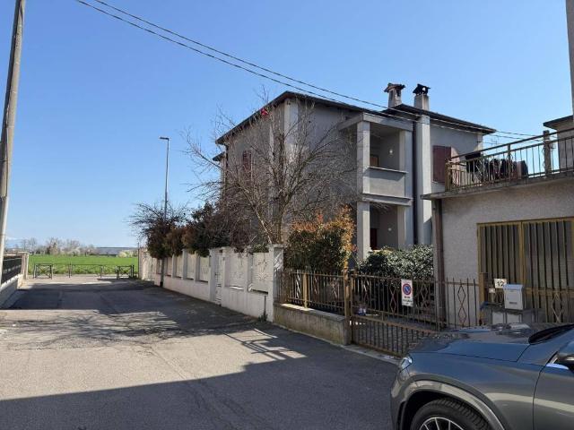 Villa Indipendente in vendita a Carpenedolo, Lombardia