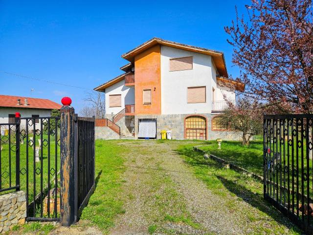Villa Indipendente in vendita a Piemonte, Alessandria