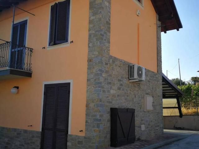 Villa Indipendente in vendita a Piemonte, Alessandria