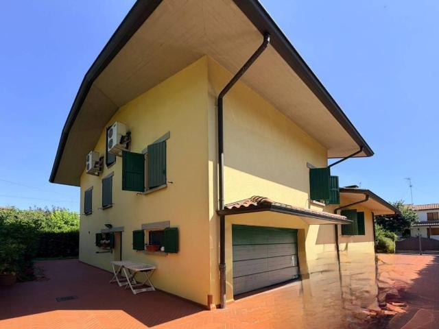 Villa Indipendente in vendita a Unione delle Terre d'Argine, Carpi