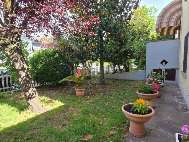 Villa Indipendente in vendita a Pianura Reggiana, Re