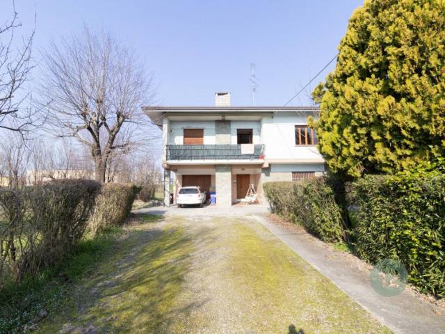Villa Indipendente in vendita a Unione delle Terre d'Argine, Carpi