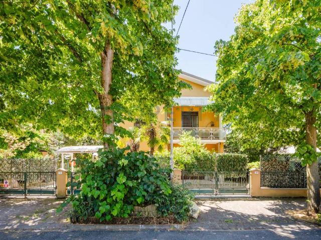 Villa Indipendente in vendita a Unione delle Terre d'Argine, Carpi