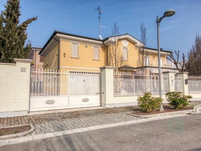 Villa Indipendente in vendita a Unione delle Terre d'Argine, Carpi