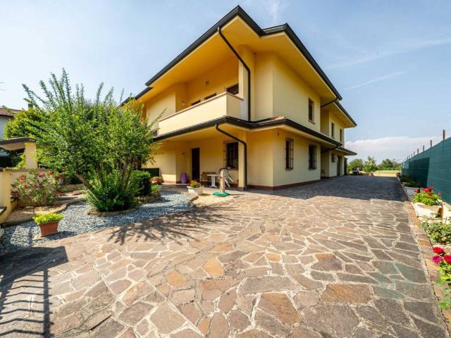 Villa Indipendente in vendita a Unione delle Terre d'Argine, Carpi