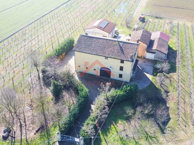 Villa Indipendente in vendita a Unione delle Terre d'Argine, Carpi