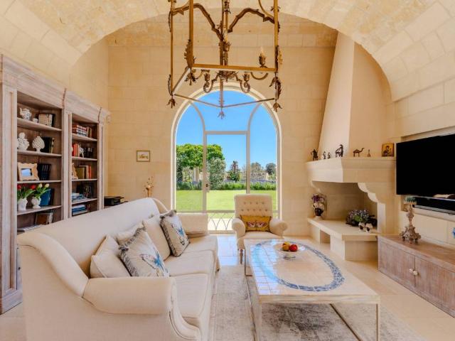 Villa Indipendente in vendita a Puglia, Lecce