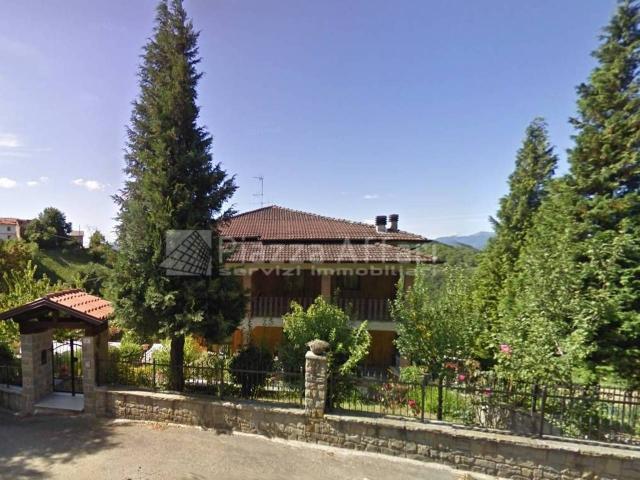 Villa Indipendente in vendita a Appennino Reggiano, Re