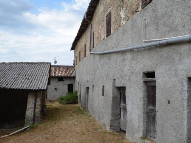 Villa Indipendente in vendita a Appennino Reggiano, Re