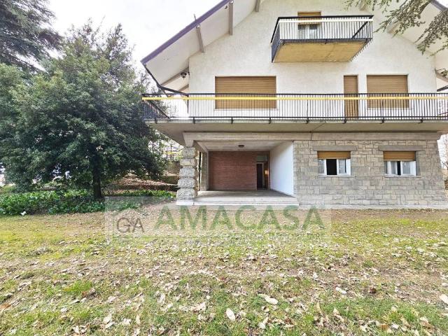 Villa Indipendente in vendita a Appennino Reggiano, Re
