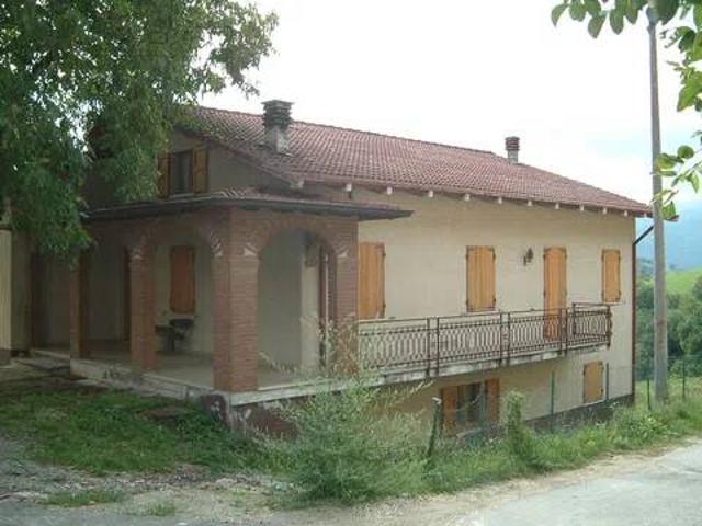 Villa Indipendente in vendita a Appennino Reggiano, Re