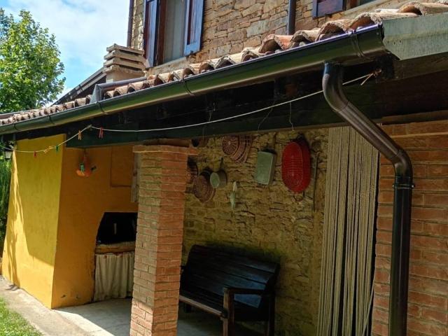 Villa Indipendente in vendita a Appennino Reggiano, Re