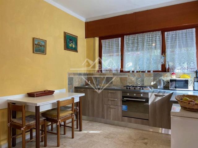 Villa Indipendente in vendita a Perticata, Carrara