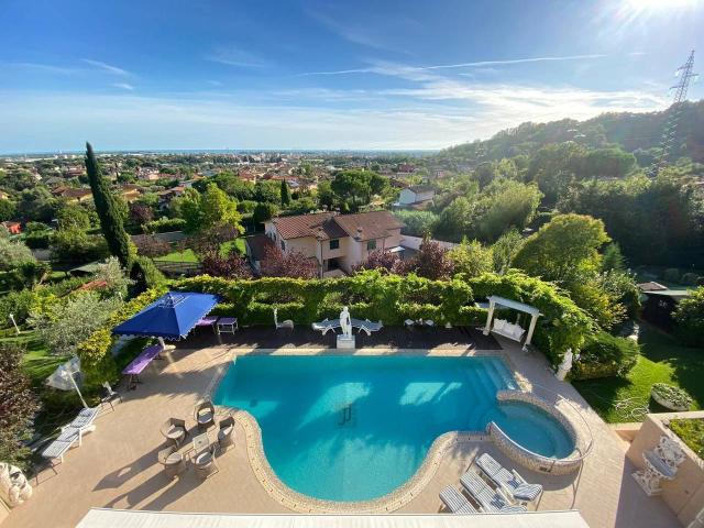 Villa Indipendente in vendita a Perticata, Carrara