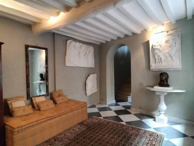 Villa Indipendente in vendita a Carrara, Toscana