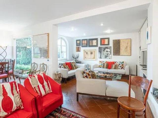 Villa Indipendente in vendita a Bonascola, Carrara