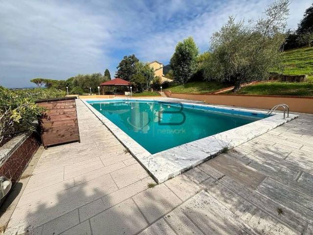 Villa Indipendente in vendita a Fontia, Carrara