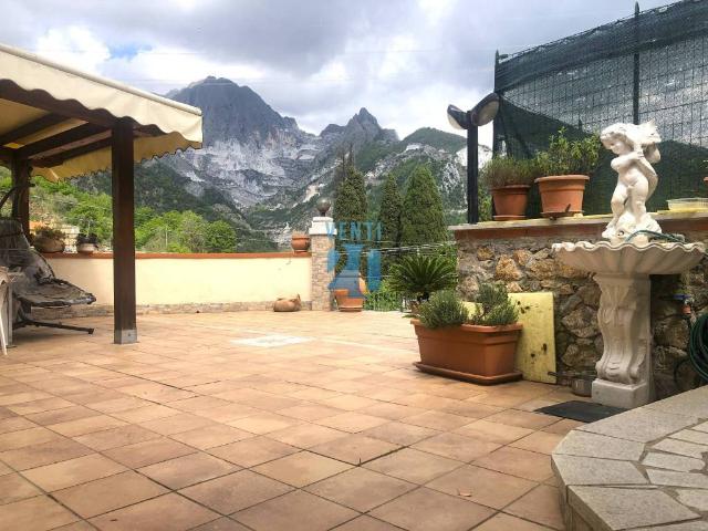 Villa Indipendente in vendita a Carrara, Toscana