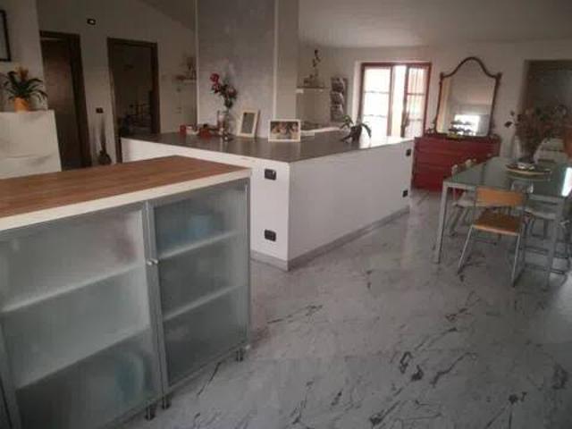 Villa Indipendente in vendita a Perticata, Carrara