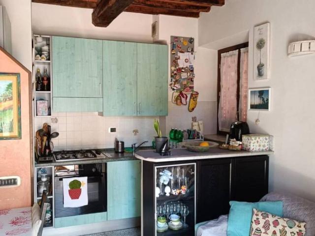 Villa Indipendente in vendita a Nazzano, Carrara