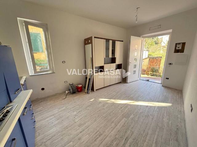Villa Indipendente in vendita a Gatto Rosso, Carrara