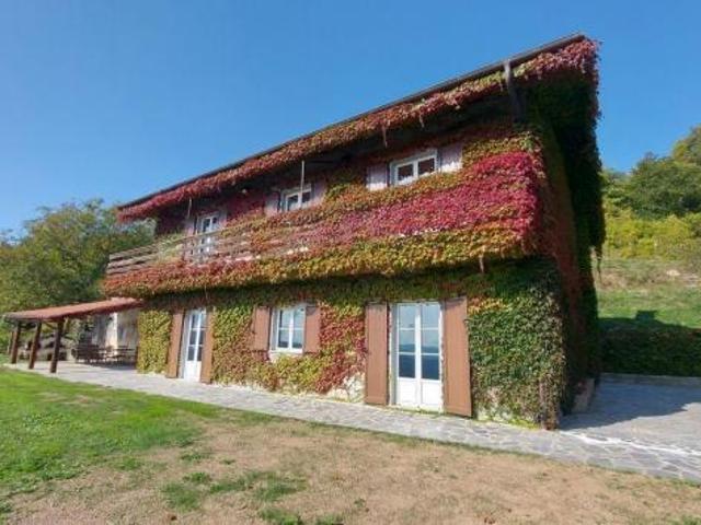 Villa Indipendente in vendita a Carro, Liguria