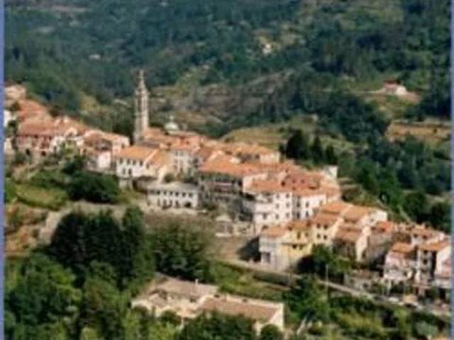 Villa Indipendente in vendita a Carro, Liguria